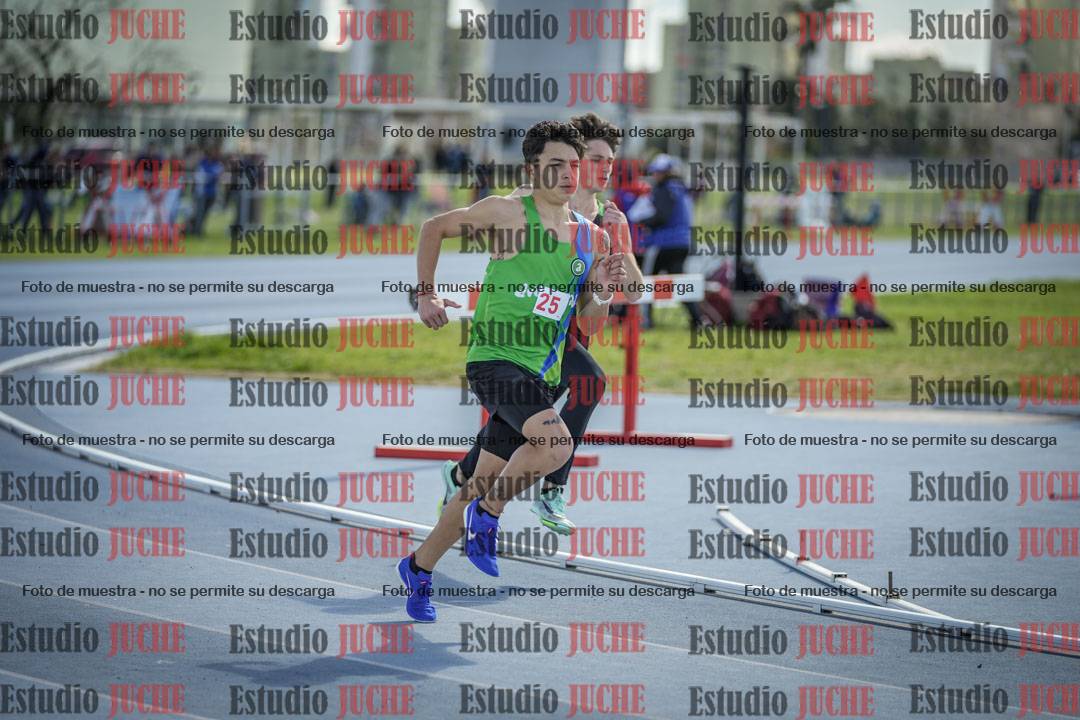 Fotos de los 800 m llanos de varones