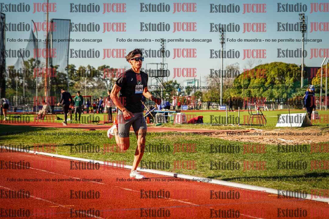 Fotos de los 800 m llanos de varones