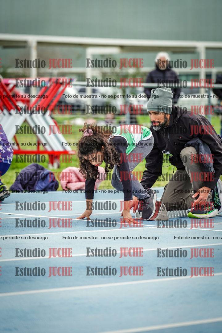 Fotos de los 50 m llanos de mujeres - U12