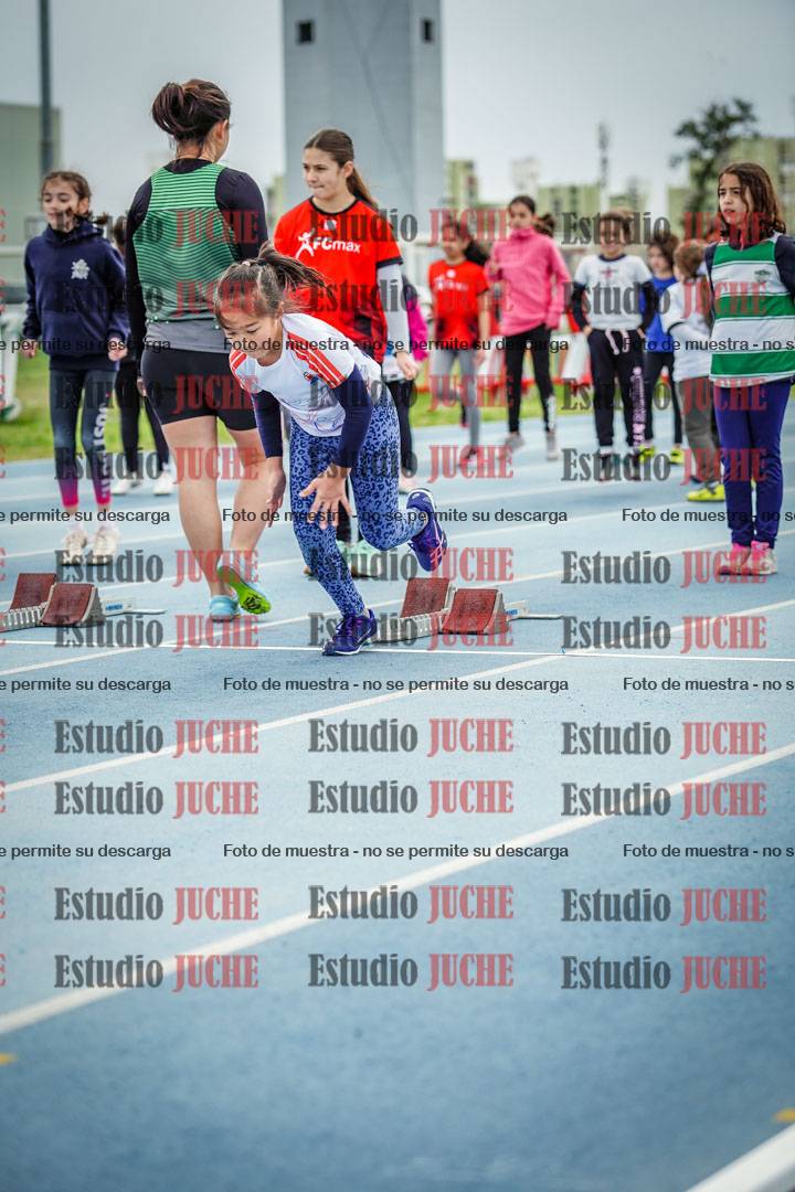 Fotos de los 50 m llanos de mujeres - U12