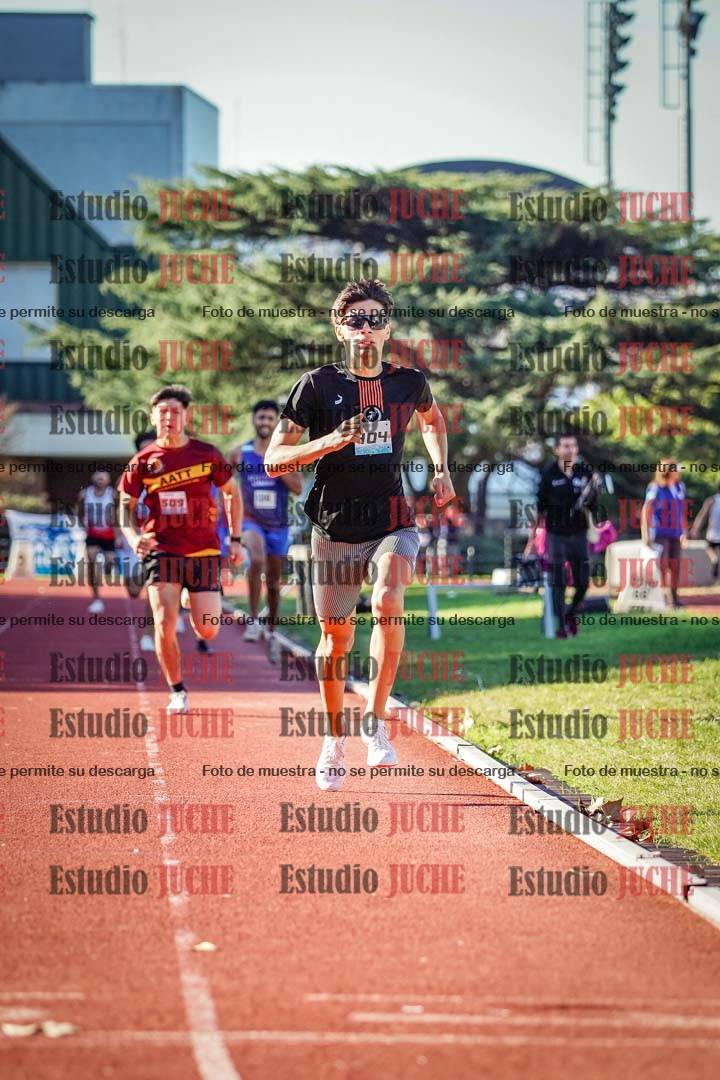Fotos de los 800 m llanos de varones