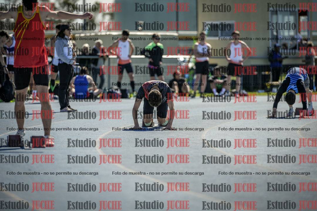 Fotos de los 400 m llanos de varones