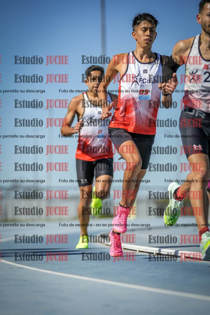 Fotos de los 5000 m llanos de mujeres y varones