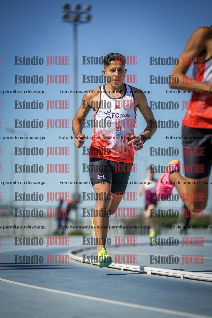 Fotos de los 5000 m llanos de mujeres y varones