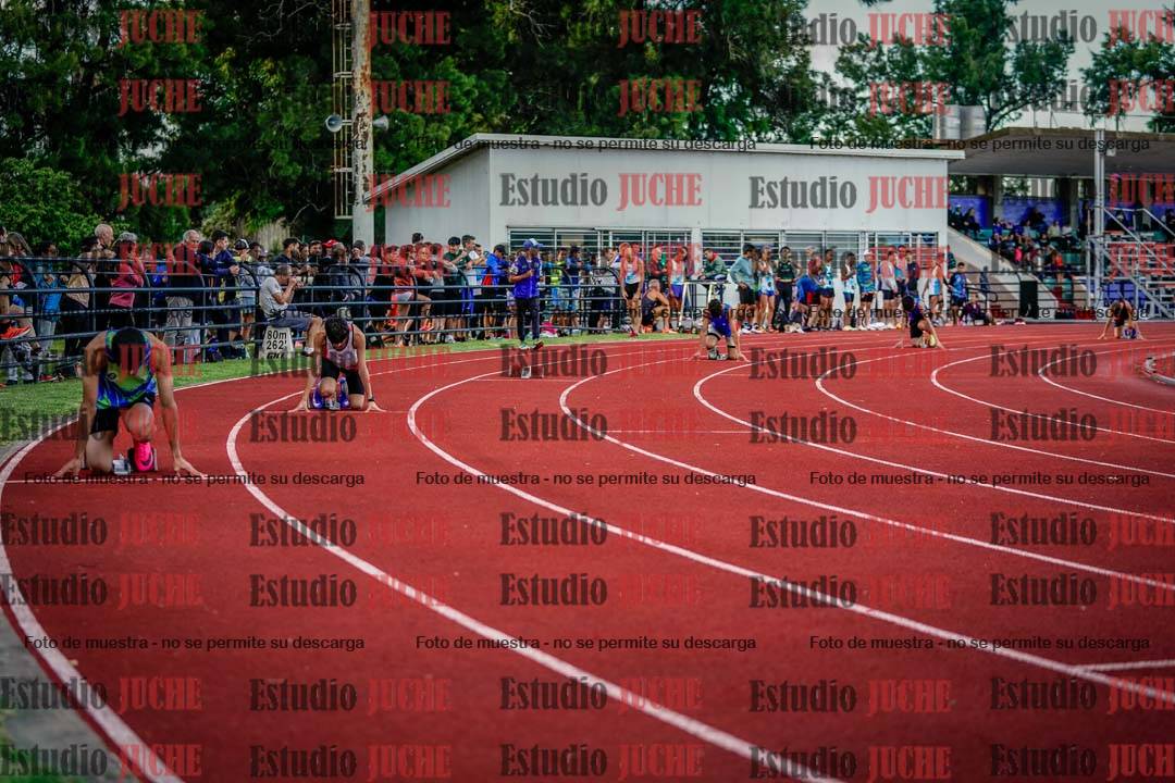 Fotos de los 400 m llanos de varones