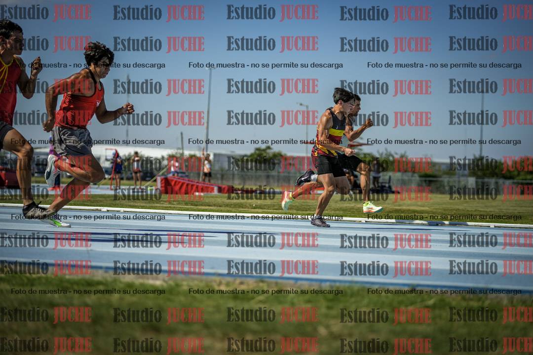 Fotos de los 100 m llanos de varones