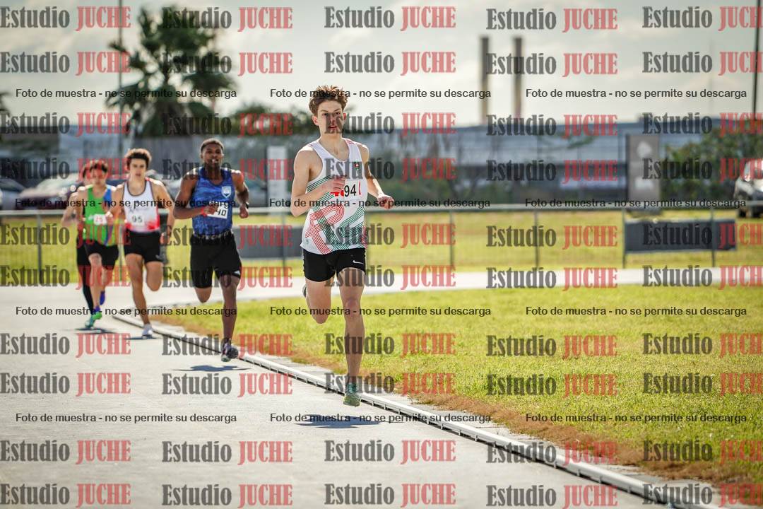 Fotos de los 800 m llanos de varones