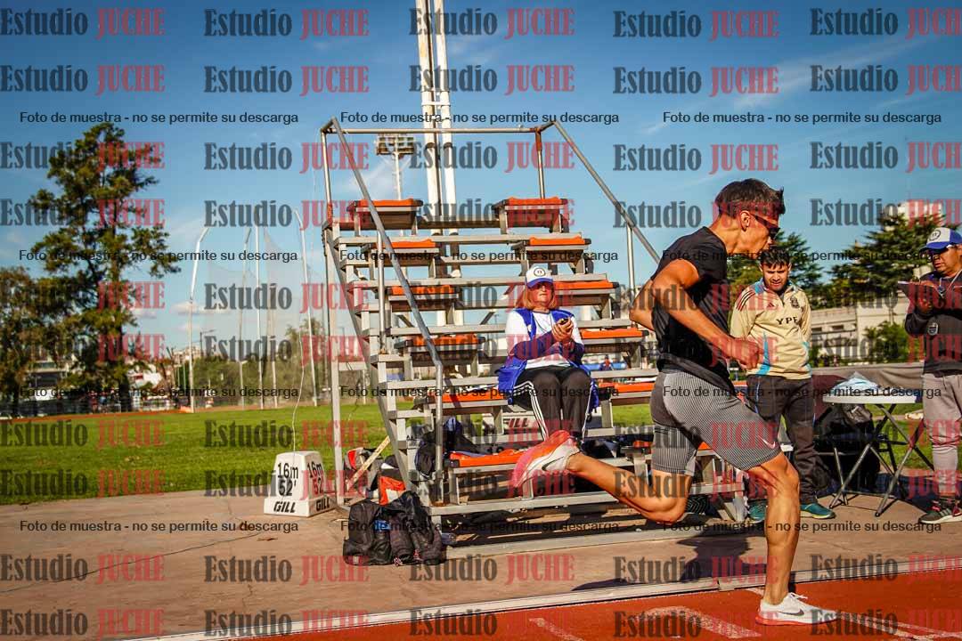 Fotos de los 800 m llanos de varones