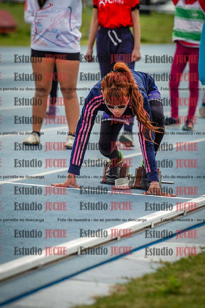 Fotos de los 50 m llanos de mujeres - U12