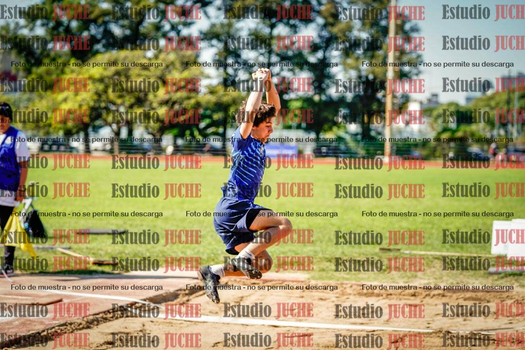 Fotos del salto en largo de varones