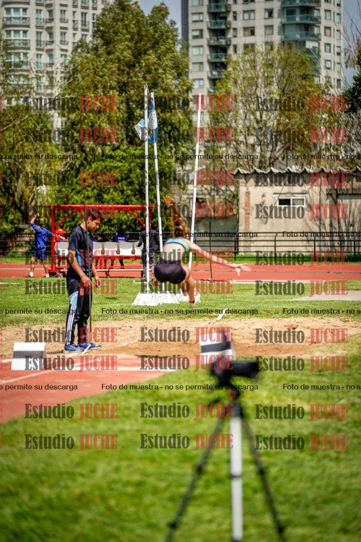 Fotos del salto en largo de mujeres