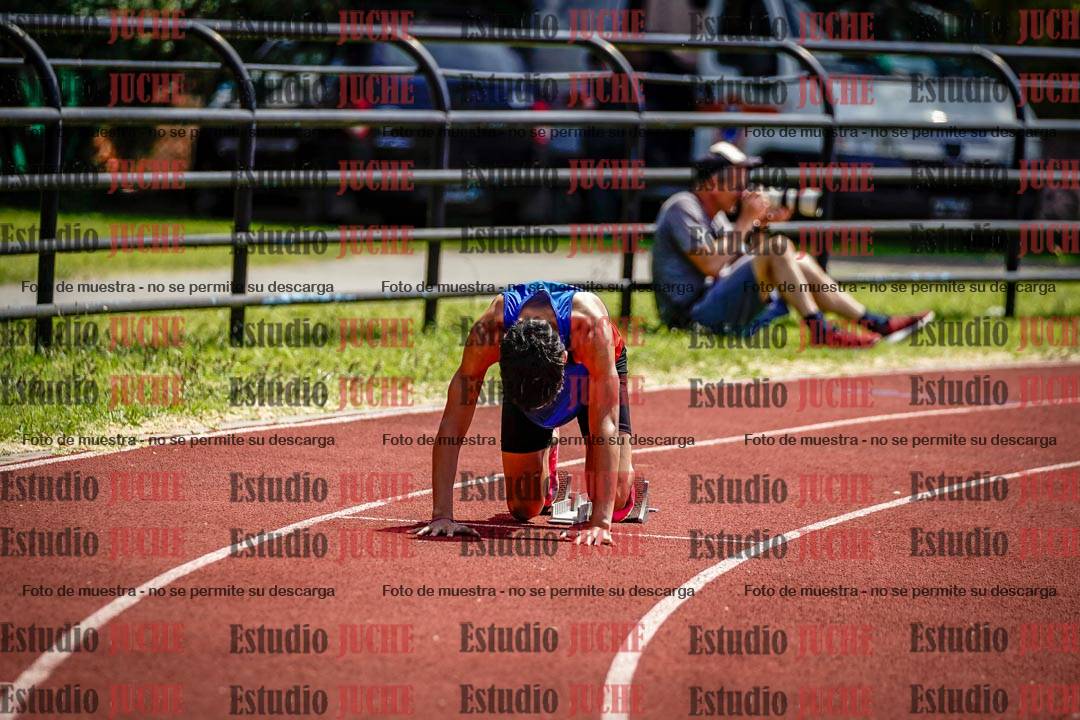 Fotos de los 400 m llanos de varones