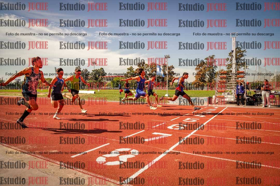 Fotos de los 100 m llanos de varones