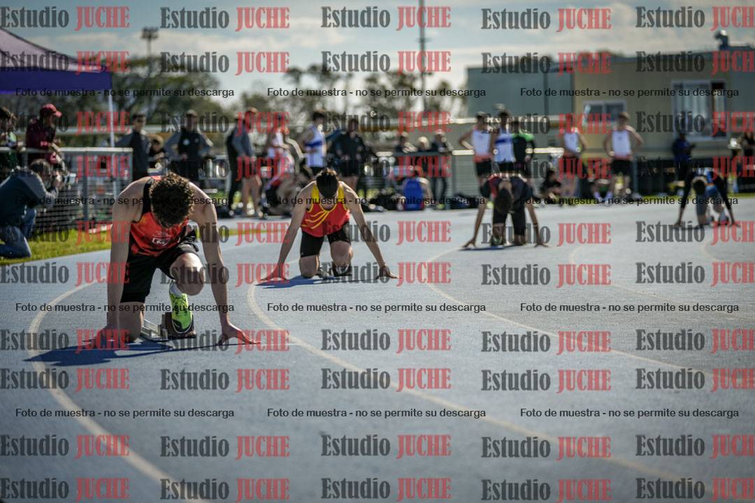 Fotos de los 400 m llanos de varones