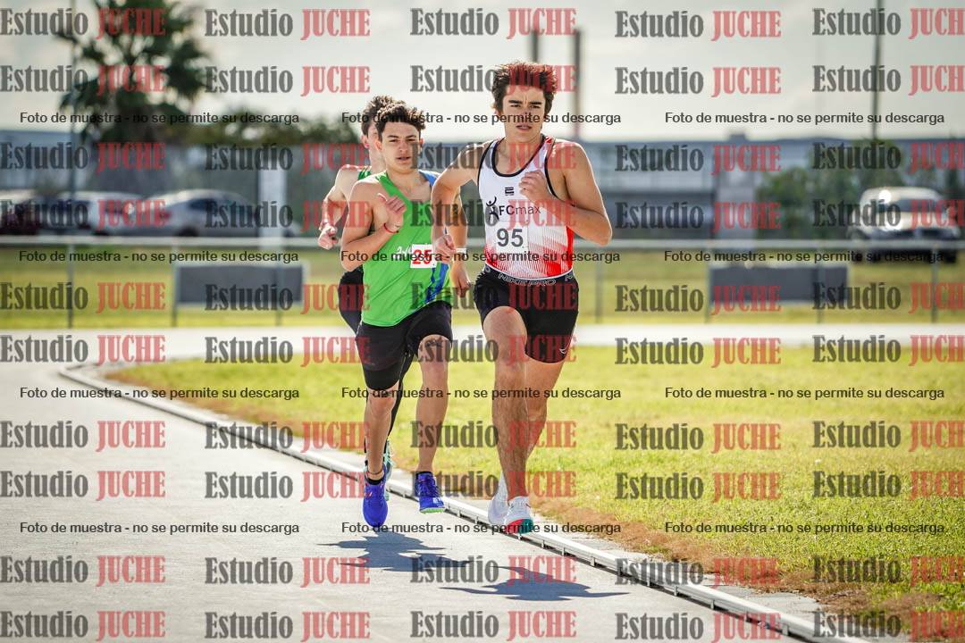 Fotos de los 800 m llanos de varones