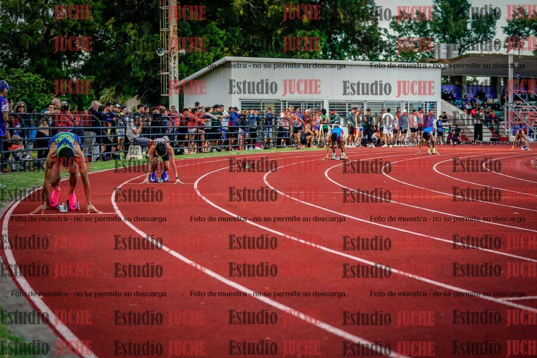 Fotos de los 400 m llanos de varones