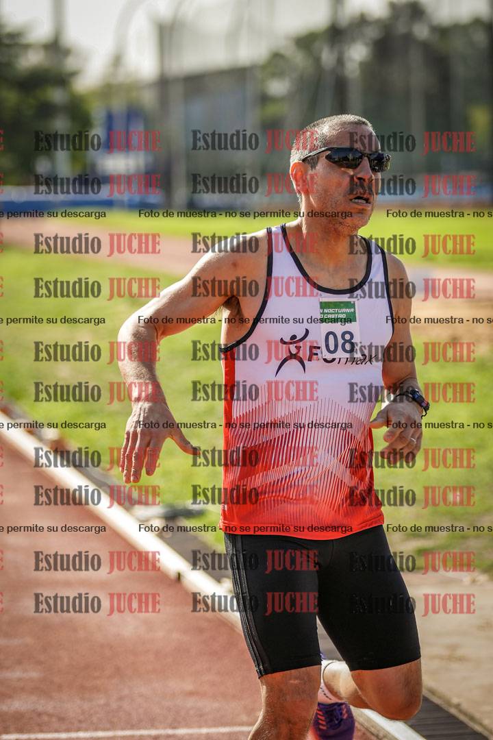 Fotos de los 800 m llanos de varones