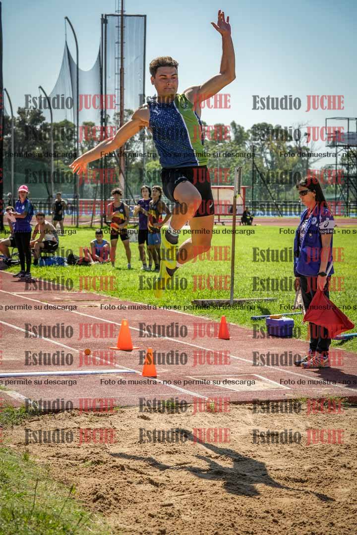 Fotos del salto en largo de varones