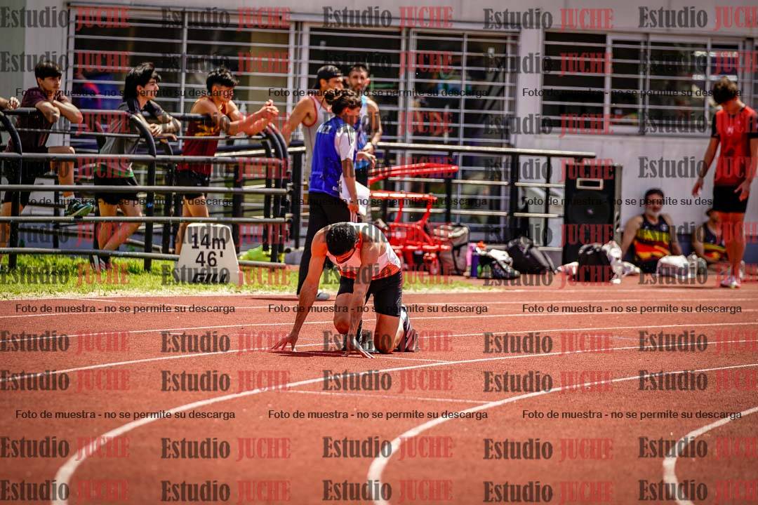 Fotos de los 400 m llanos de varones