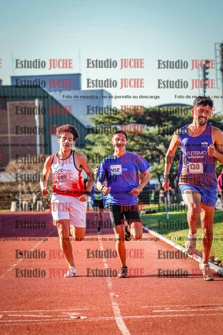 Fotos de los 800 m llanos de varones