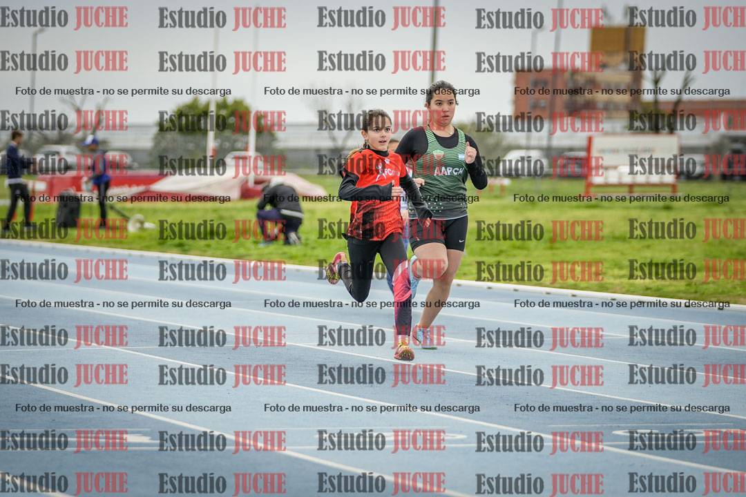 Fotos de los 50 m llanos de mujeres - U12
