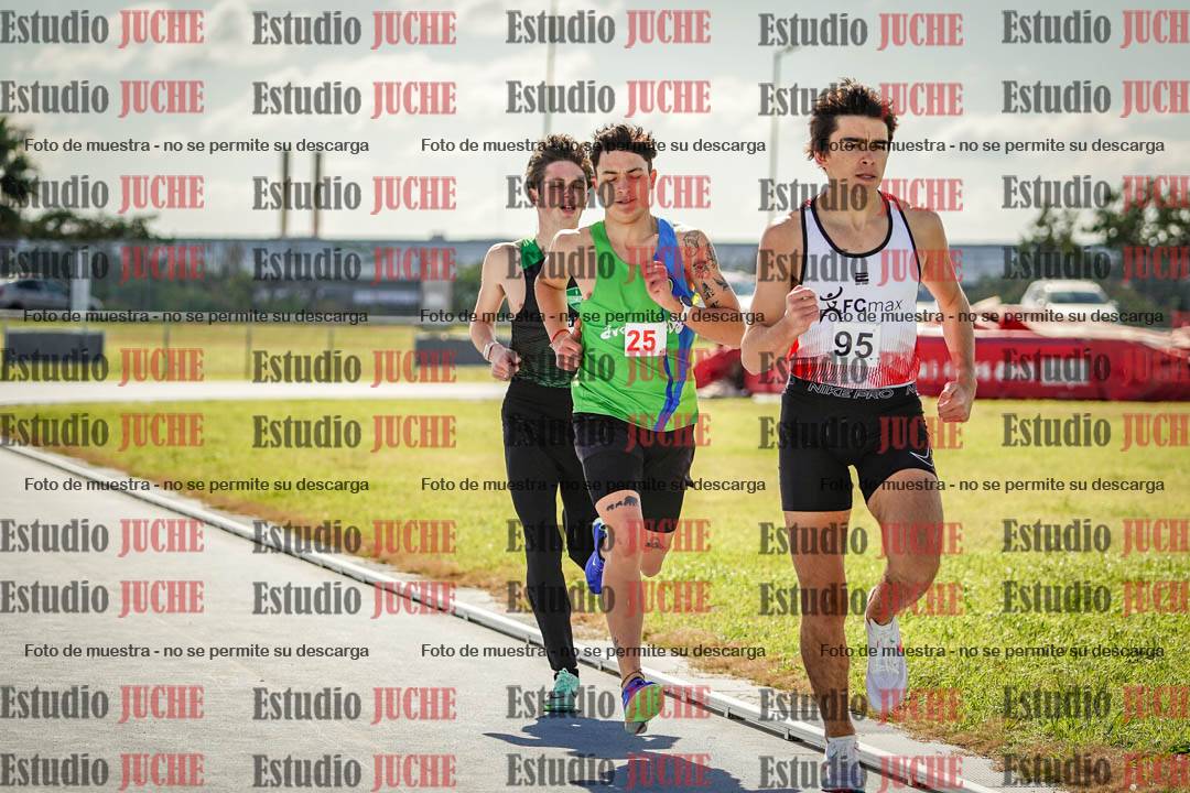 Fotos de los 800 m llanos de varones