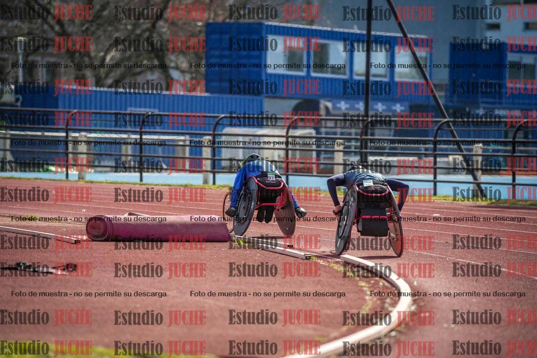 Fotos de los 800 m llanos de silla de ruedas