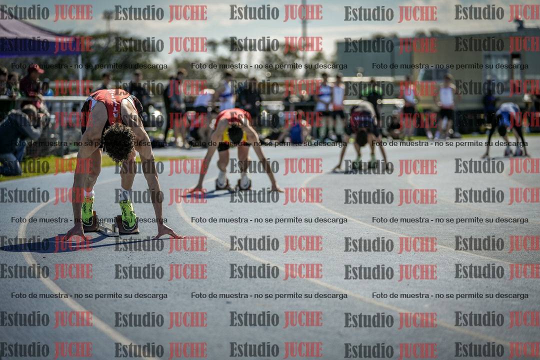 Fotos de los 400 m llanos de varones