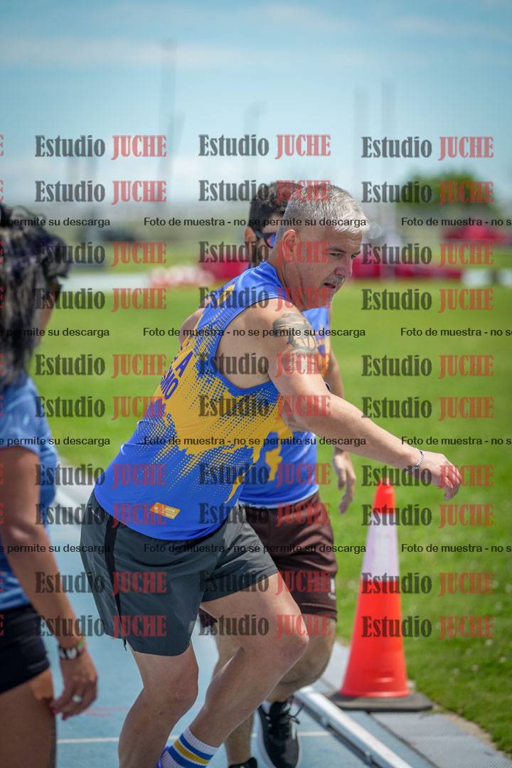 Fotos durante el transcurso de los relevos 20' para running teams - serie 1