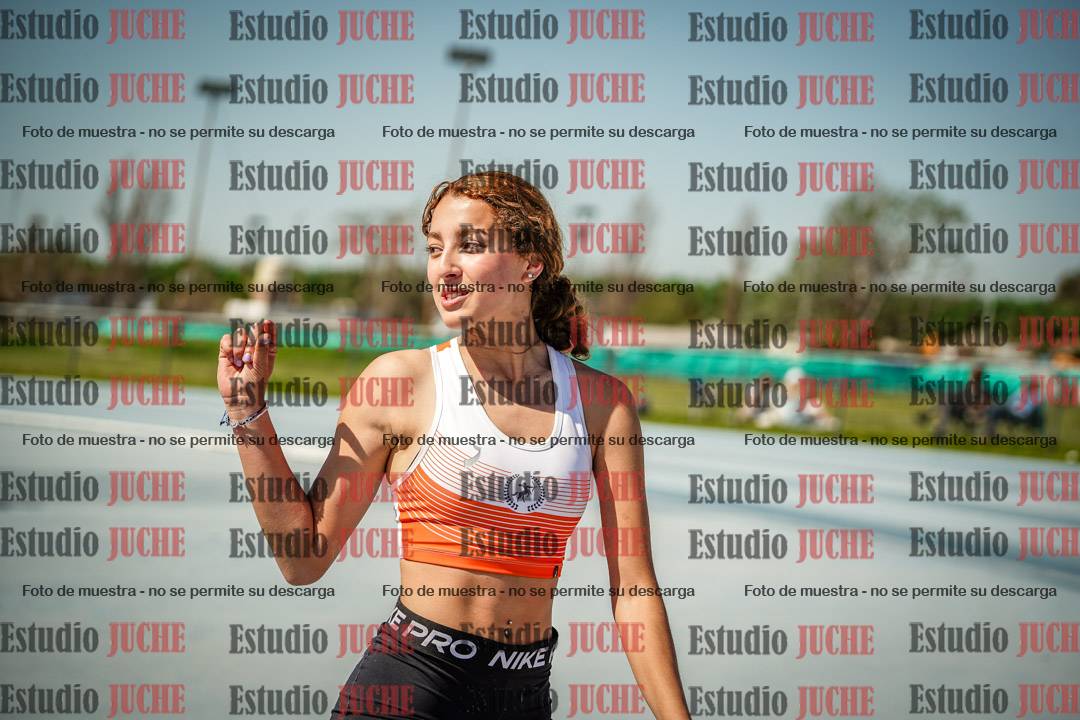 Fotos del salto en alto de mujeres