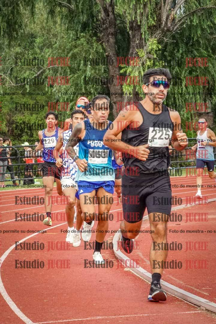 Fotos de los 3000 m llanos de varones