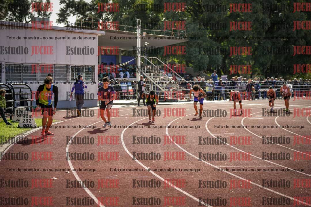 Fotos de los 800 m llanos de varones