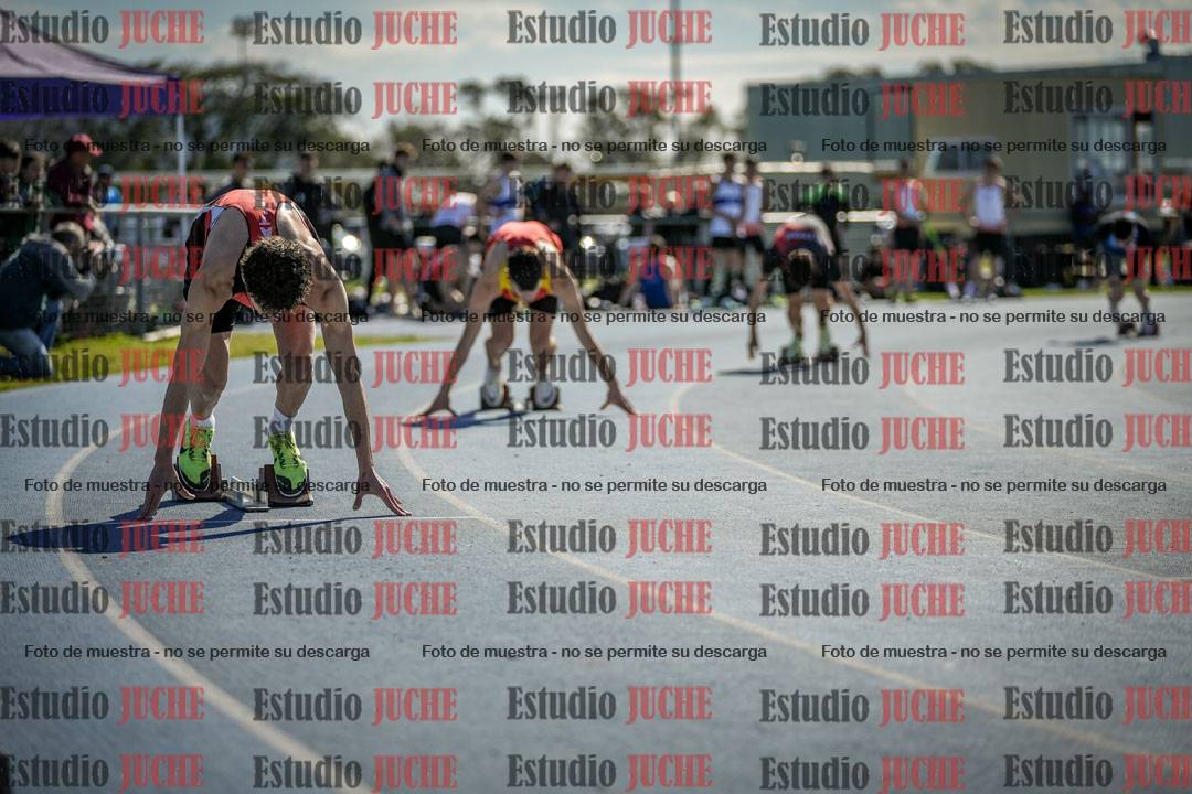 Fotos de los 400 m llanos de varones