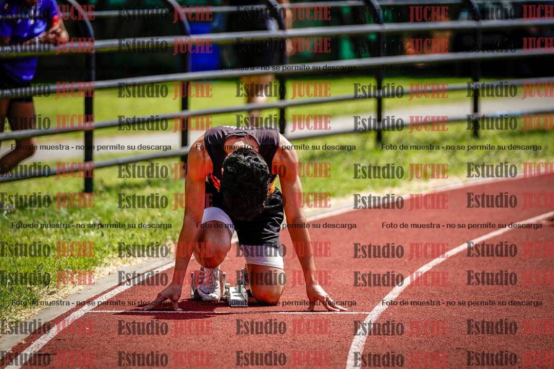 Fotos de los 400 m llanos de varones