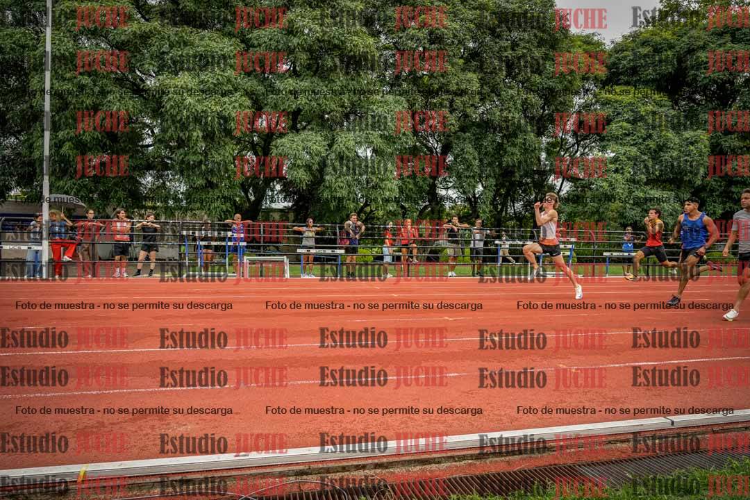 Fotos de los 100 m llanos de varones
