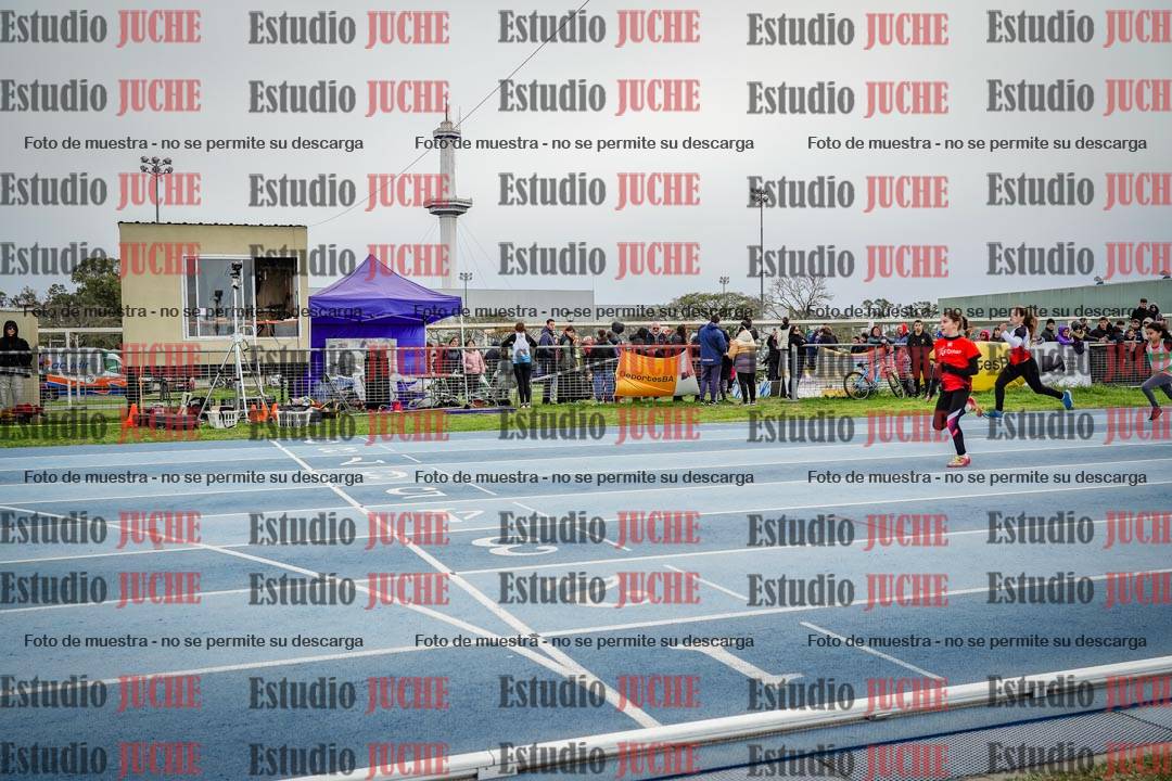 Fotos de los 50 m llanos de mujeres - U12