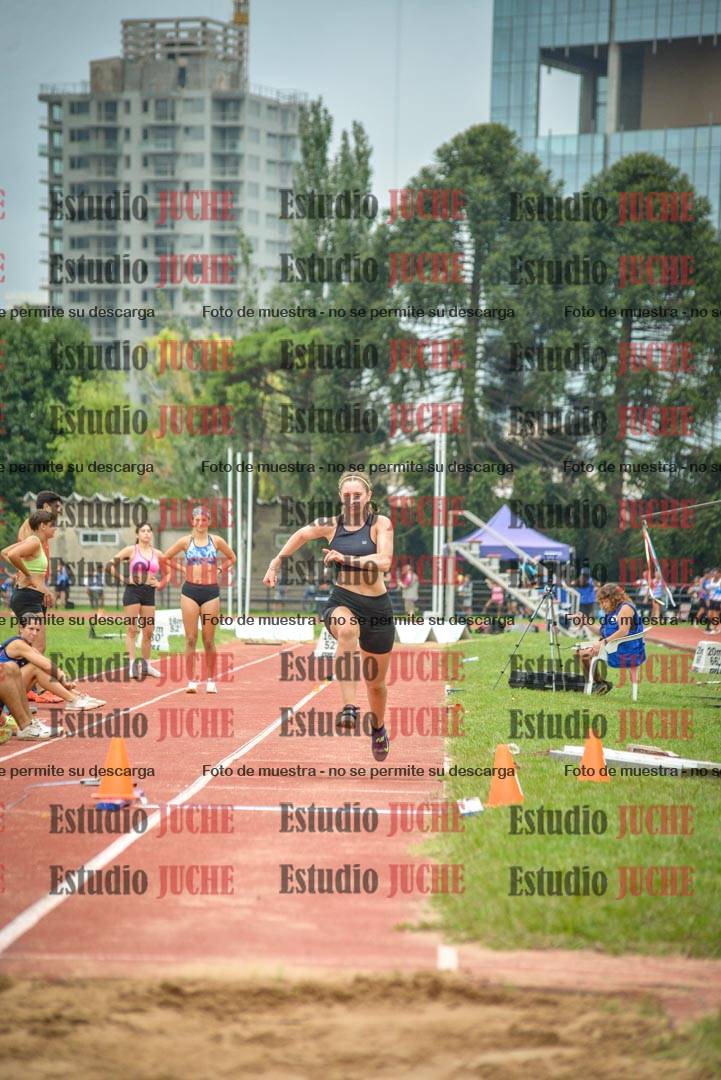 Fotos del salto triple - tabla de 8 y 10