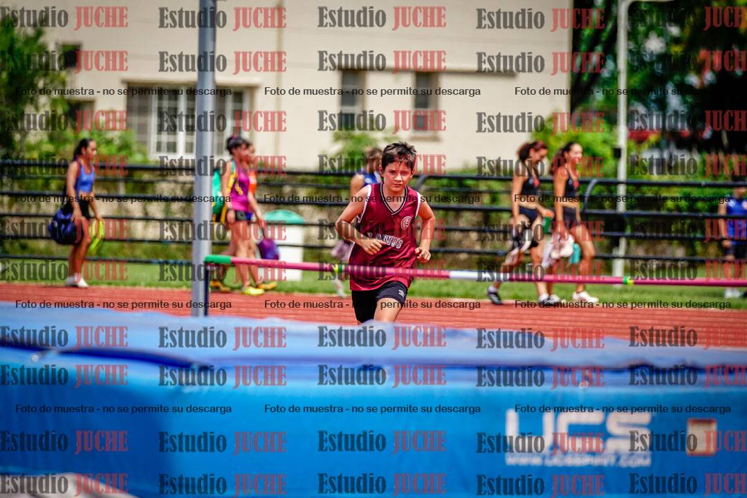 Fotos del salto en alto de varones