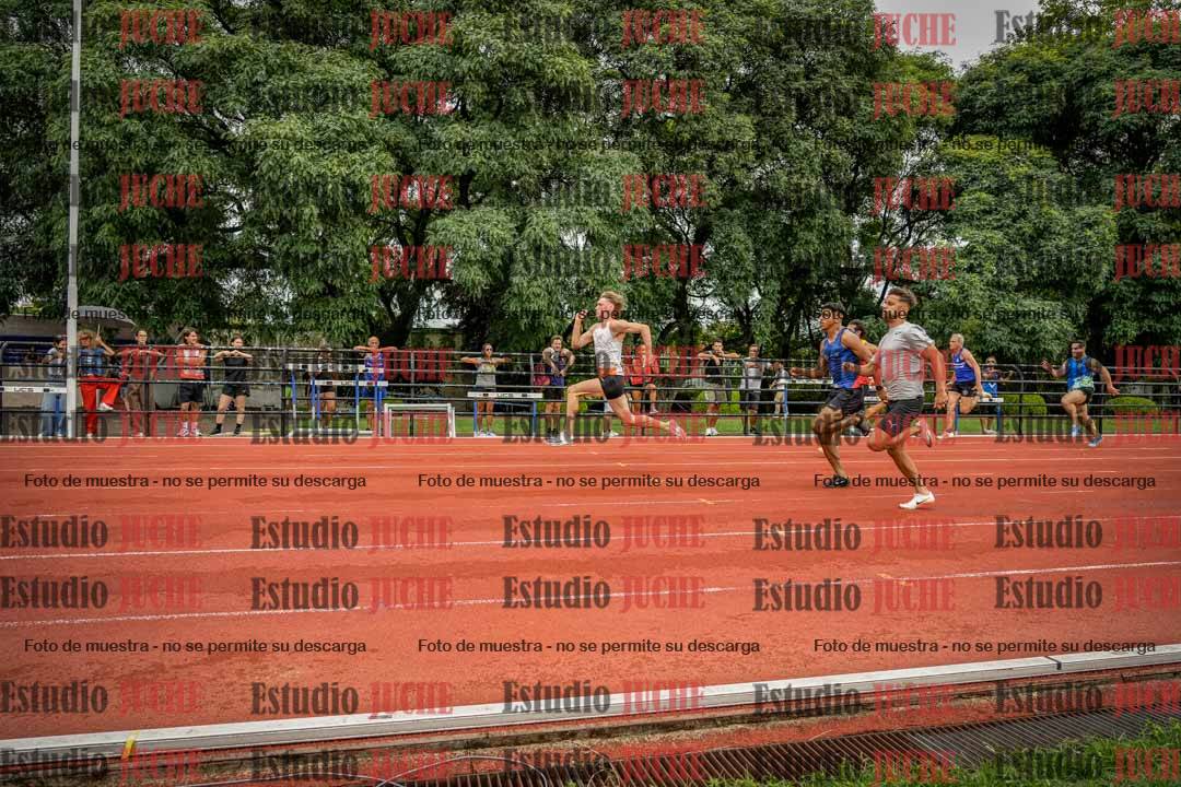 Fotos de los 100 m llanos de varones