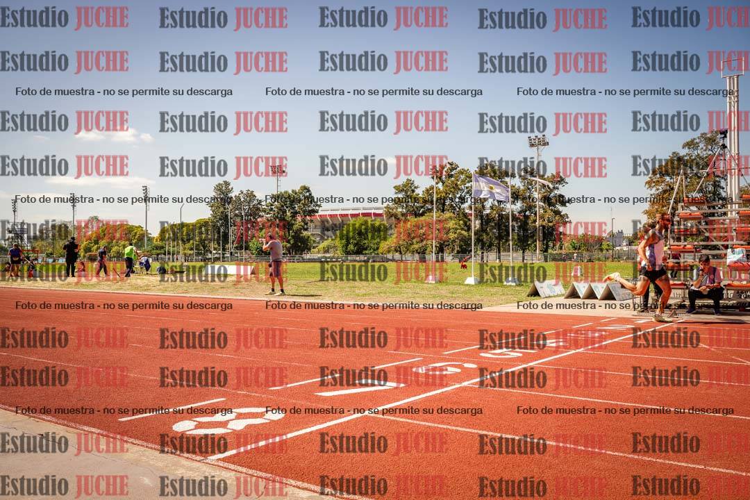 Fotos de los 400 m llanos de varones