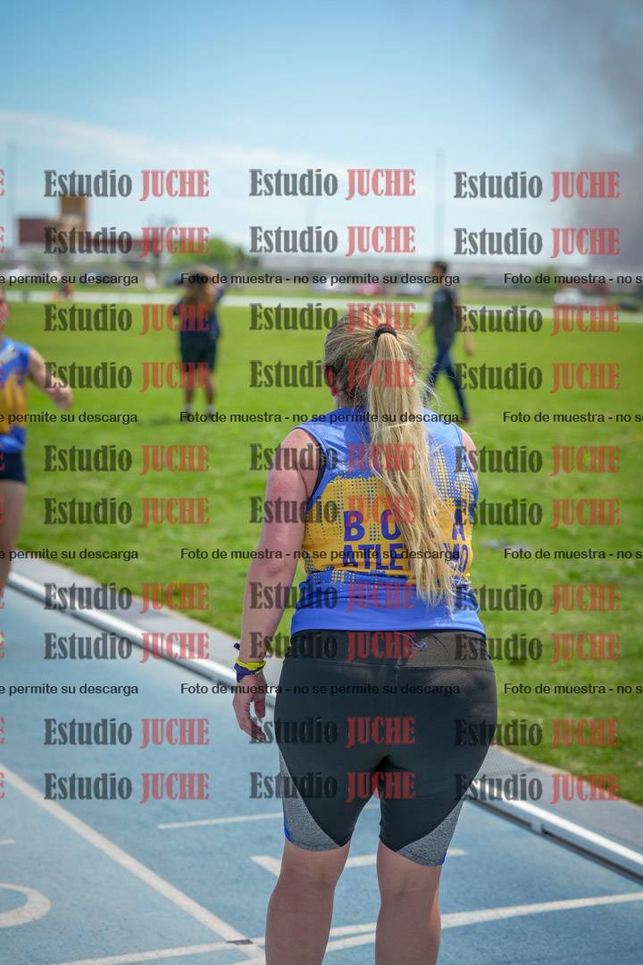 Fotos durante el transcurso de los relevos 20' para running teams - serie 1