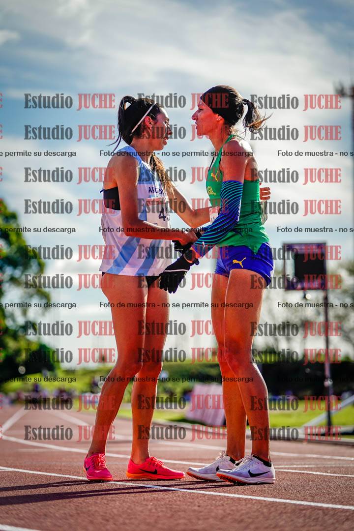 Fotos de algunos extras y podios del día 2