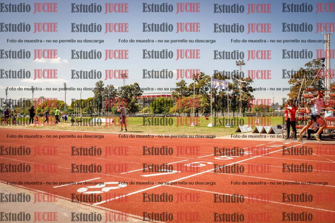 Fotos de los 400 m llanos de varones