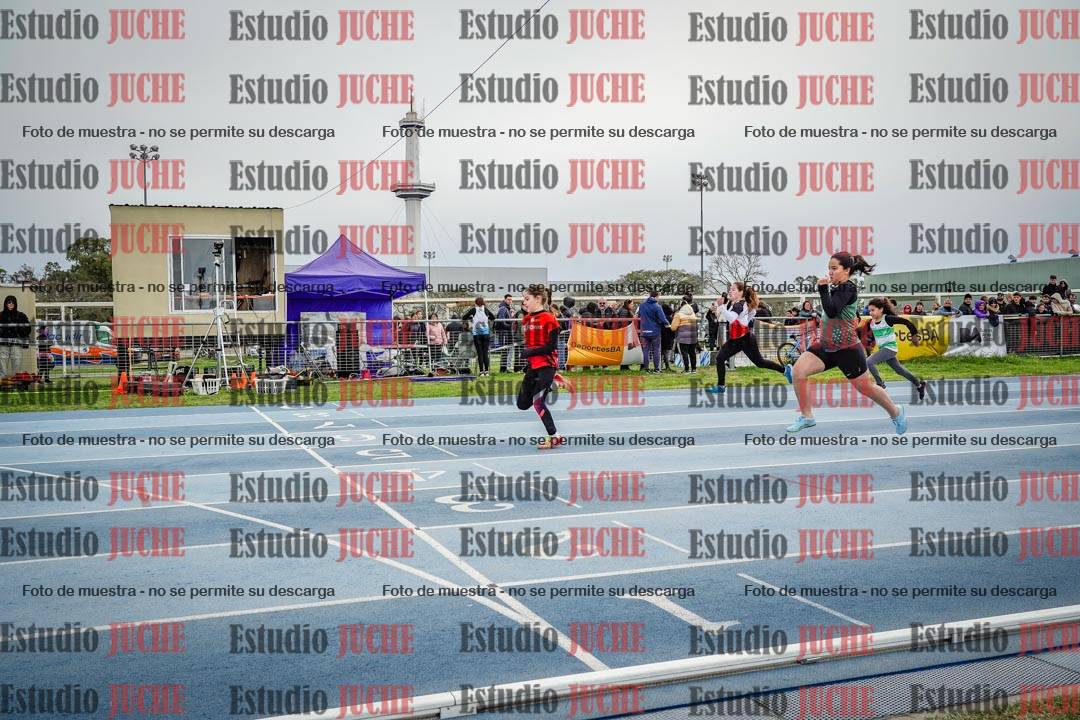 Fotos de los 50 m llanos de mujeres - U12