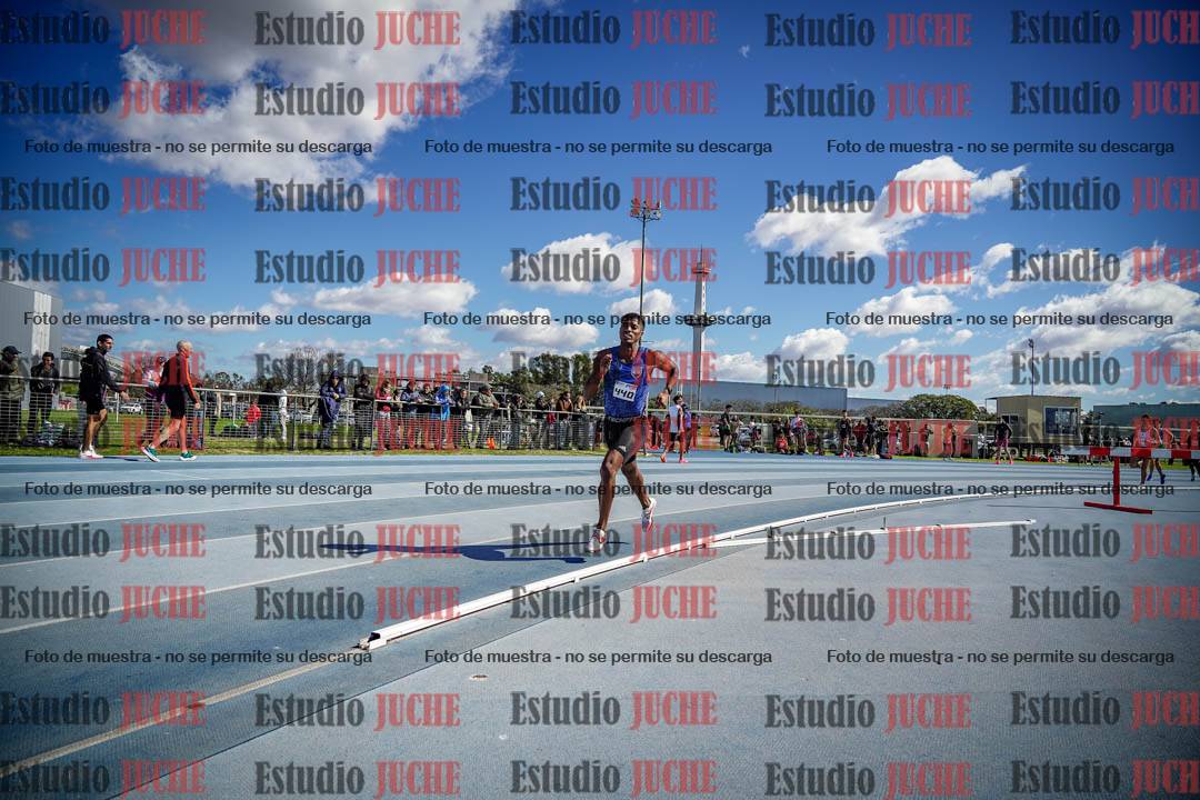 Fotos de los 800 m llanos de varones