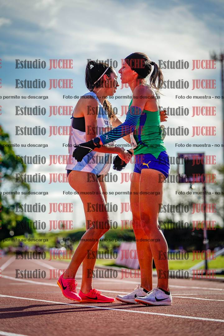Fotos de algunos extras y podios del día 2