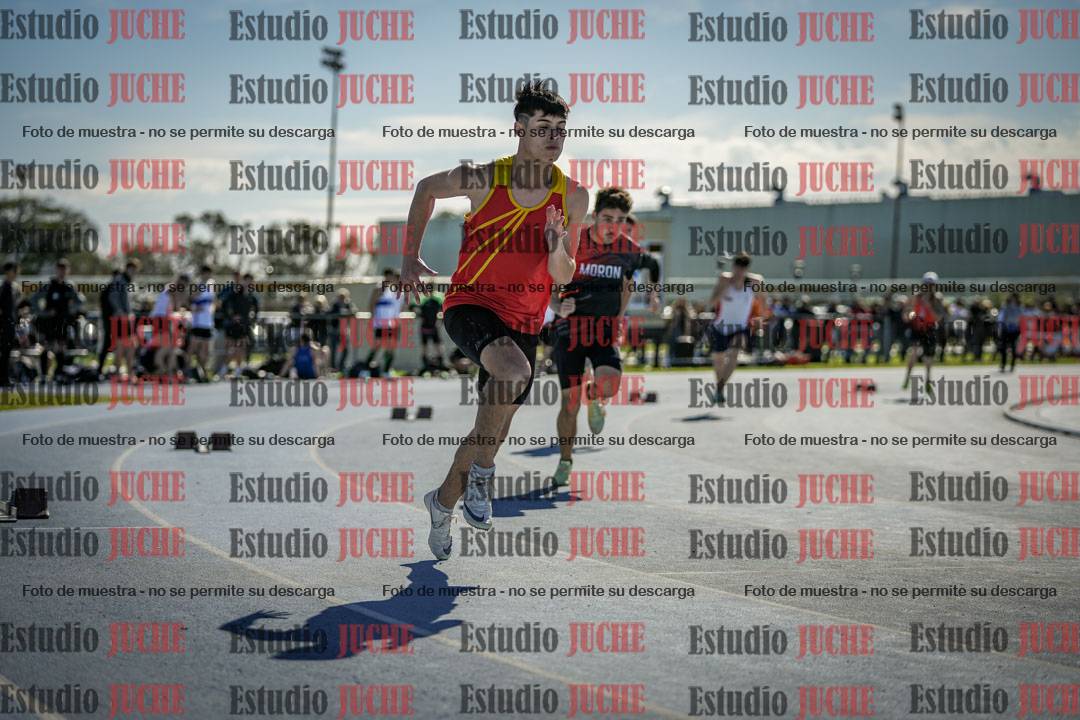 Fotos de los 400 m llanos de varones