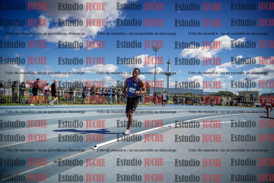 Fotos de los 800 m llanos de varones