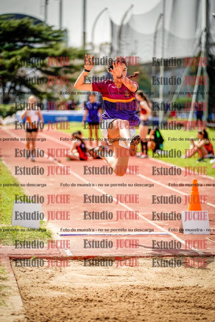 Fotos del salto en largo de mujeres