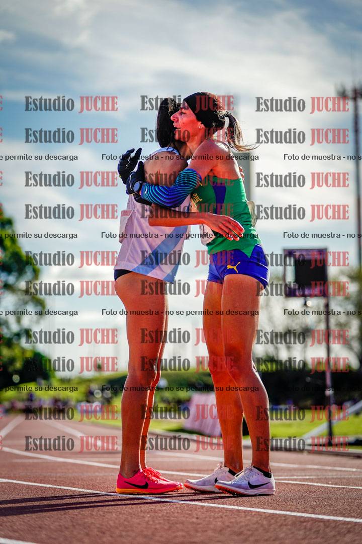 Fotos de algunos extras y podios del día 2